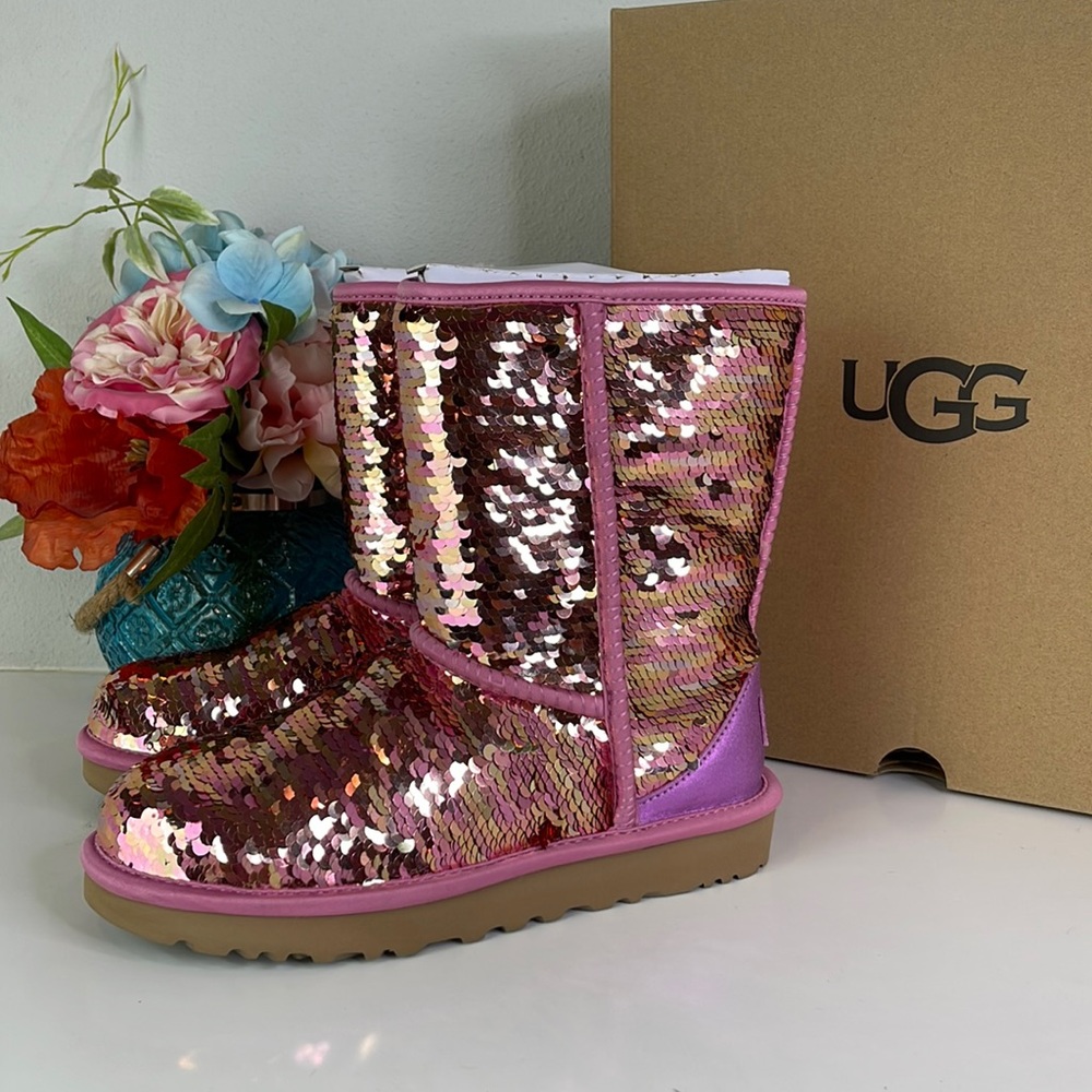 UGG NWT Classic Short Pink Sequin Boots